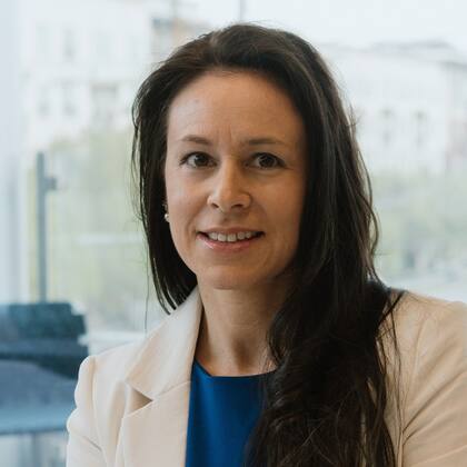 Stephanie Yanacek, Repair