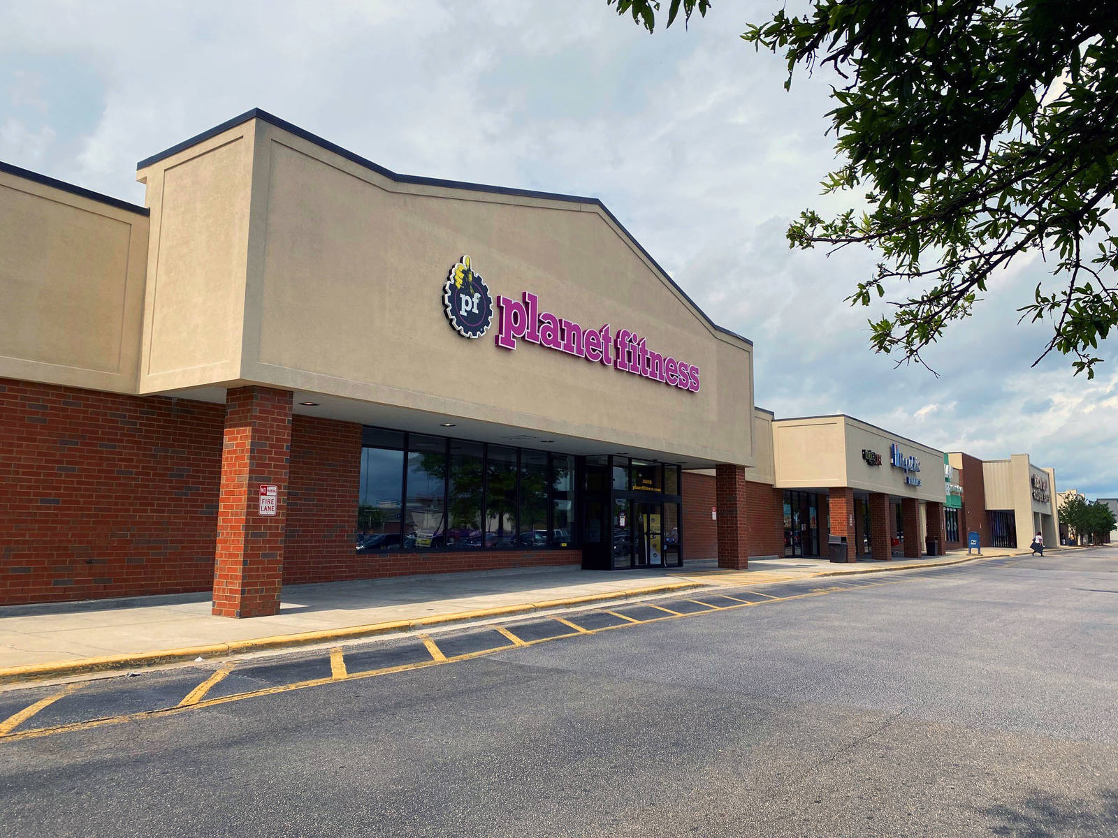 Crossroads Center, 2600 David H McLeod Blvd, Florence, SC 29501