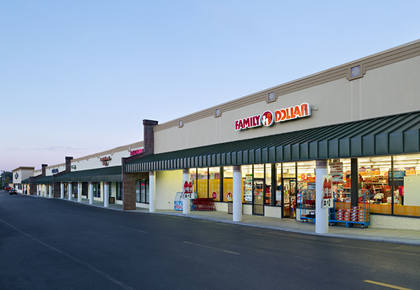 Gateway Plaza, 232 Remount Rd, Front Royal, VA 22630