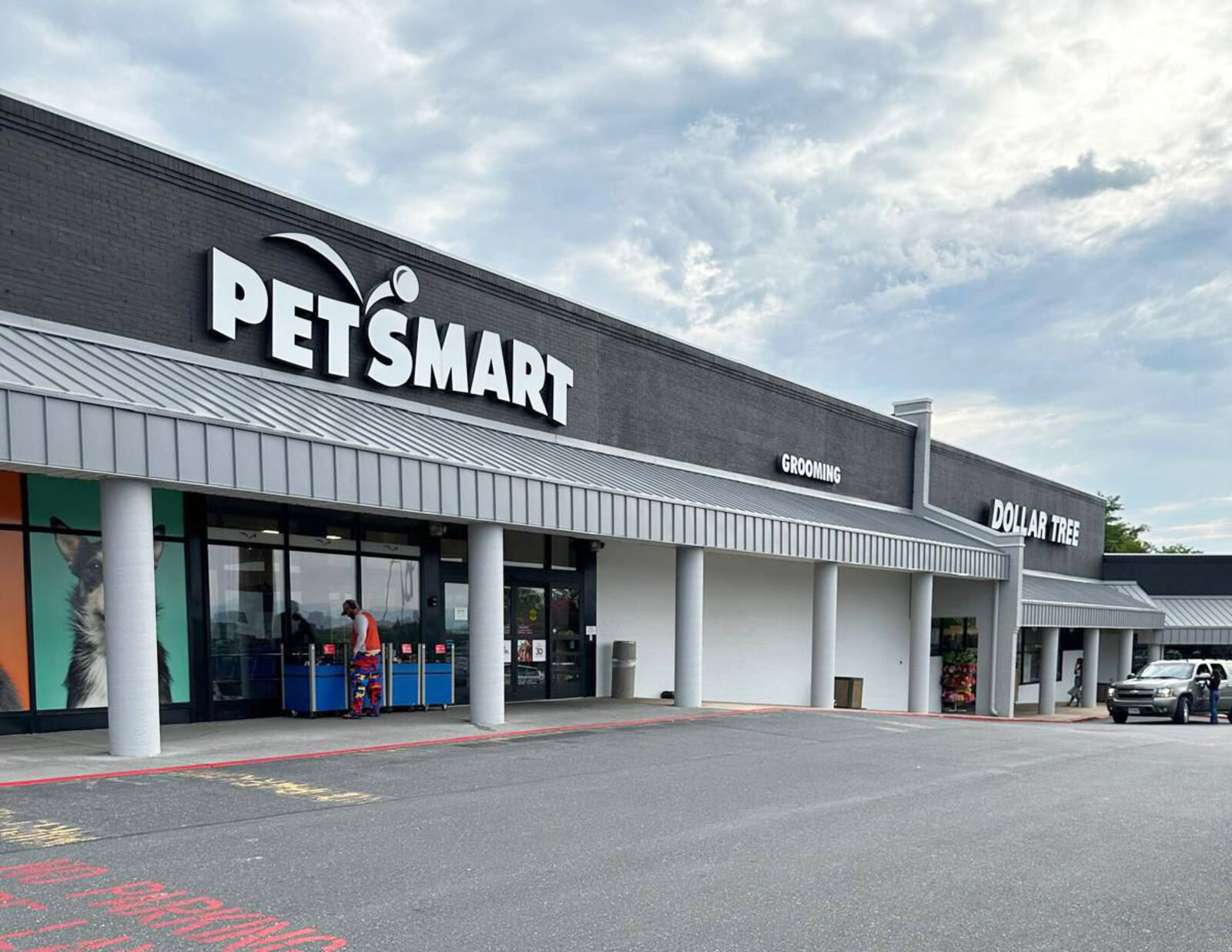 Market Square East, 1671 E Market St, Harrisonburg, VA 22801